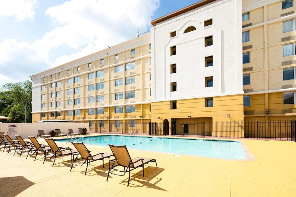 Holiday Inn Express Atlanta Airport - North, An Ihg Hotel College Park Eksteriør billede