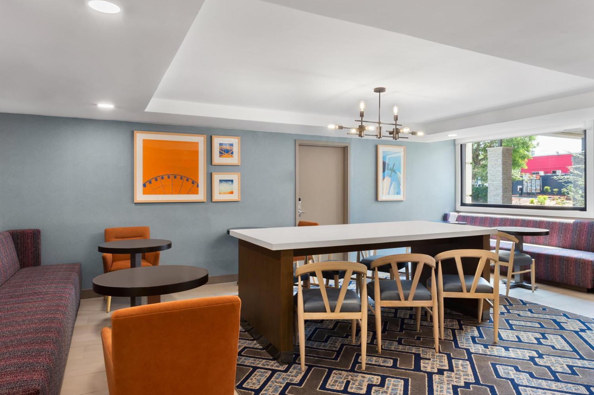 Holiday Inn Express Atlanta Airport - North, An Ihg Hotel College Park Eksteriør billede
